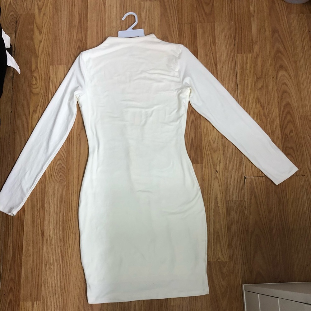 White long sleeve Dress!